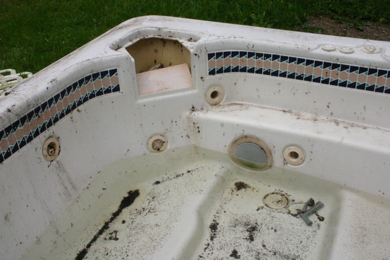 Hot Tub Removal in Sacramento, CA